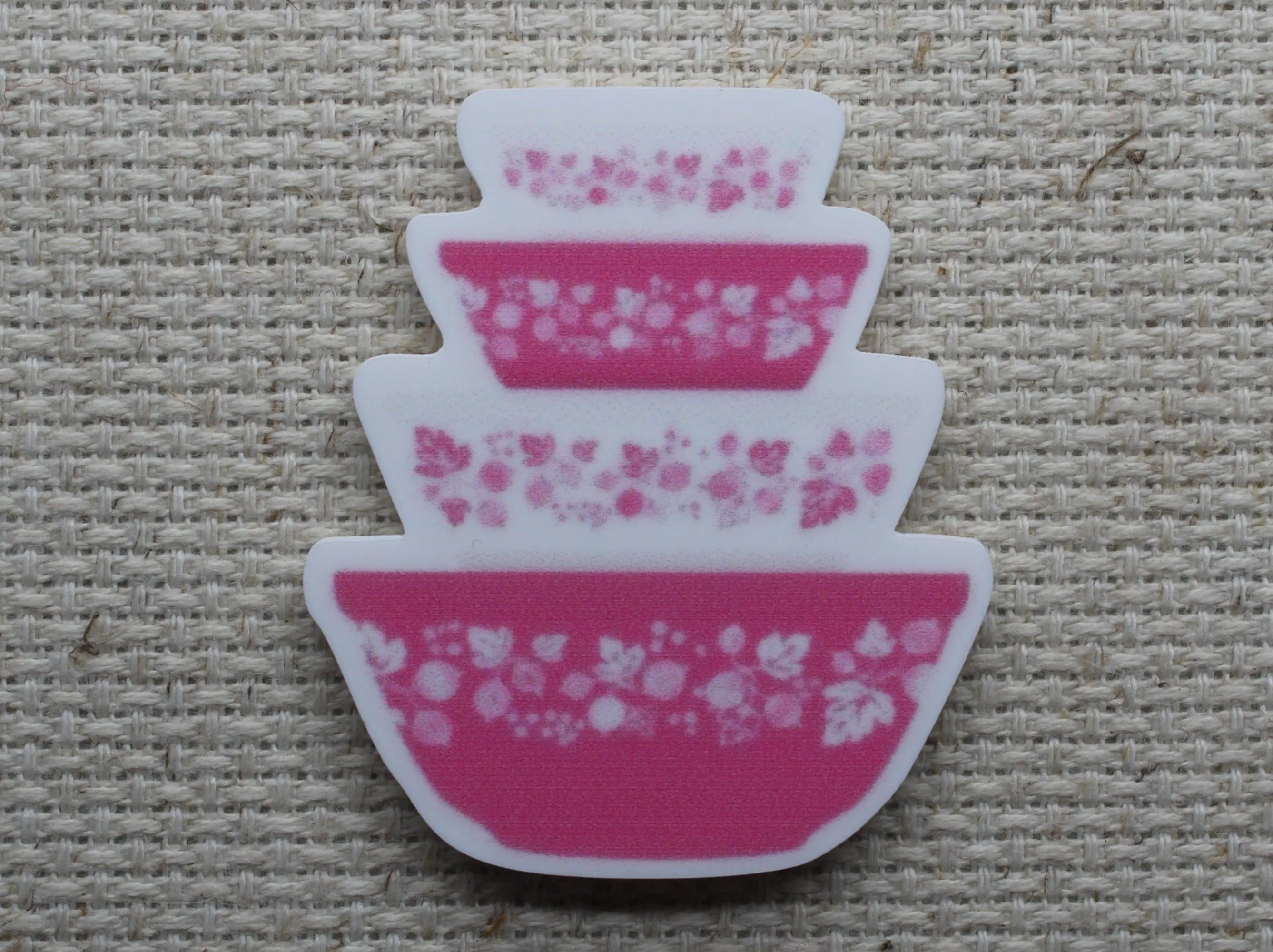 Vintage Pink Mixing Bowls Needle Minder, Cover Minder, Magnet